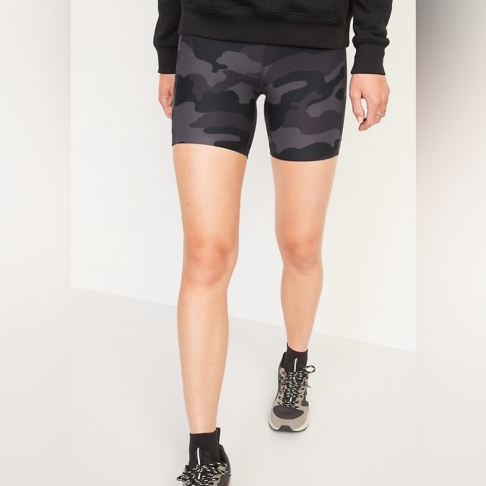 NWT Old Navy PowerSoft High Rise Pocket 6” Inseam Bike Shorts